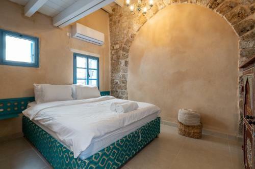 Bed & Breakfast Arabesque: An Arts And Residency Center In Old Acre