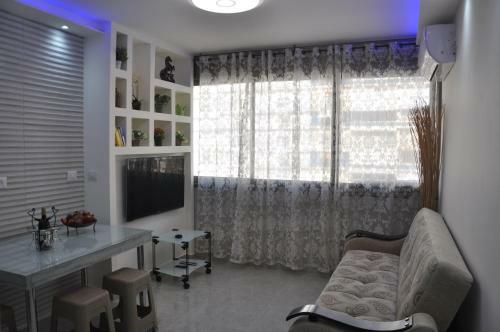 Apartamento Two Bedroom By The Sea On Genosar Str.