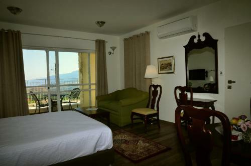 Bed & Breakfast Habaronit