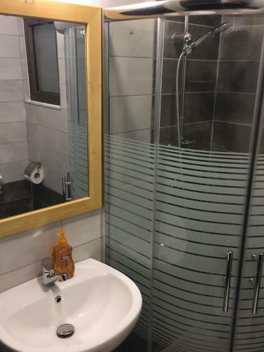 Royal Luxury Apartments & Studios