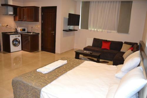 Panda Hotel Apartments