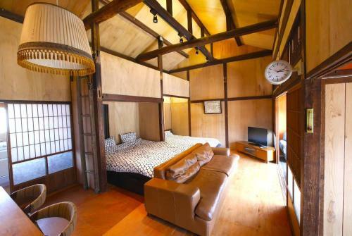 Sumitsugu House West