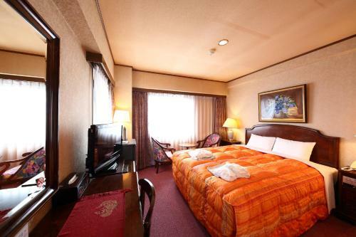 Hotel Palace Inn Toyota
