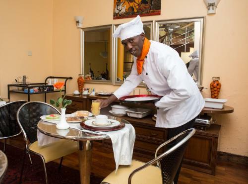 Hostal Adies Garden Suites