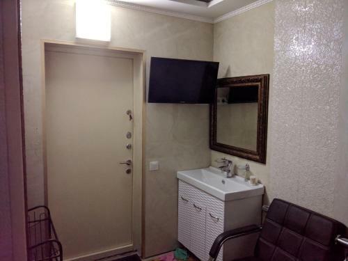 Mira Avenue Apartment
