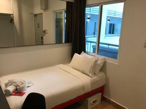 Tune Hotel Klia Aeropolis (airport Hotel)