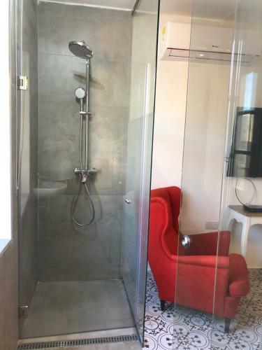 Lee's House Bed And Breakfast, Sliema