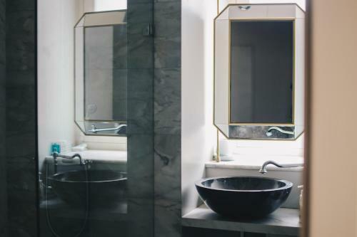 Apartamento Sally Port Suites