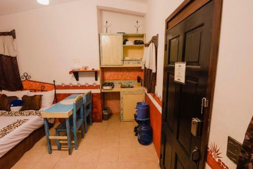 Antigua Lodge, 70 M From Sandy Beach