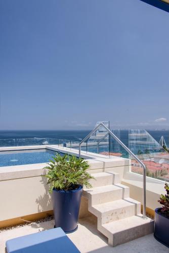 V Azul Luxury Condo-hotel