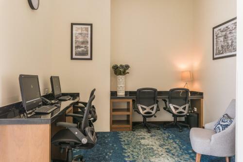 Hotel Hampton Inn & Suites By Hilton Salamanca