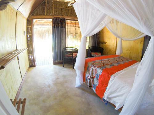 Hotel Baobab Beach Resort And Backpackers