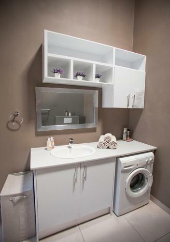 Rnb's Studio Apartment