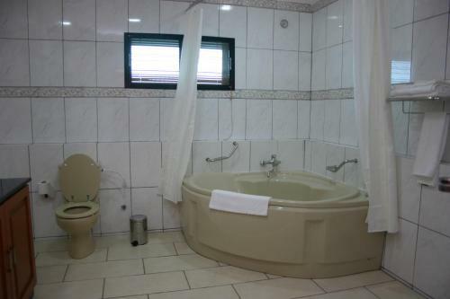 Protea Hotel By Marriott Lagos Kuramo Waters