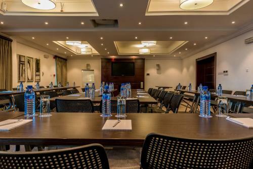 Protea Hotel By Marriott Lagos Kuramo Waters