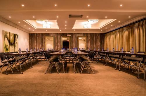 Protea Hotel By Marriott Lagos Kuramo Waters