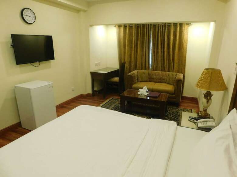 Diplomat Hotel