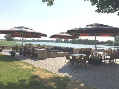 Cozy Holiday Home In Terneuzen With Private Swimming Pool