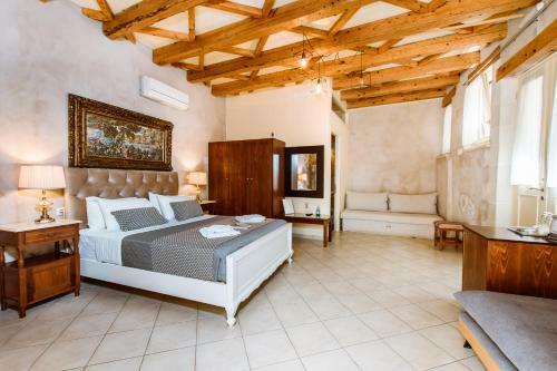 Bozzali Deluxe Hotel
