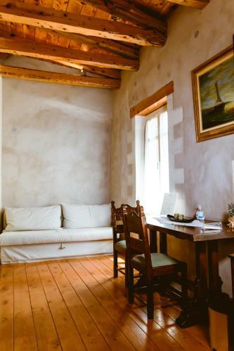 Bozzali Deluxe Hotel
