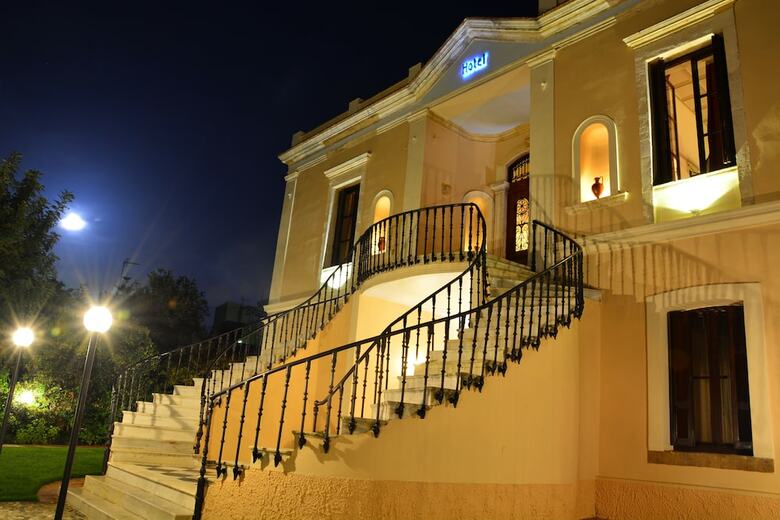 Halepa Hotel