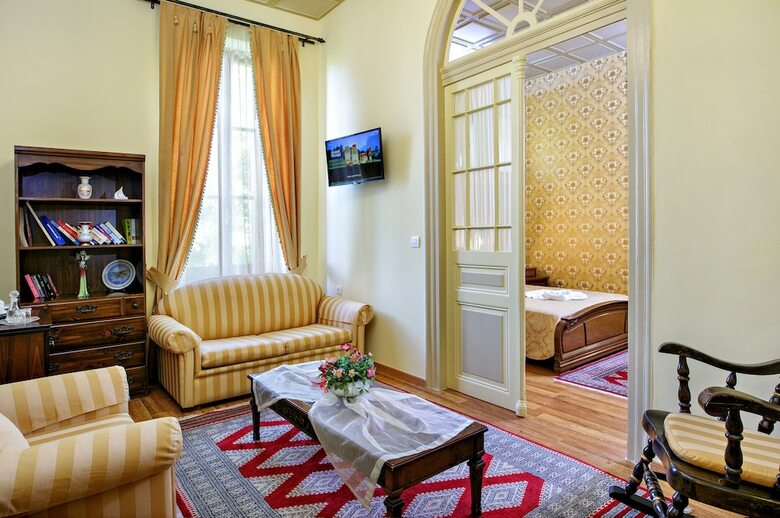 Halepa Hotel