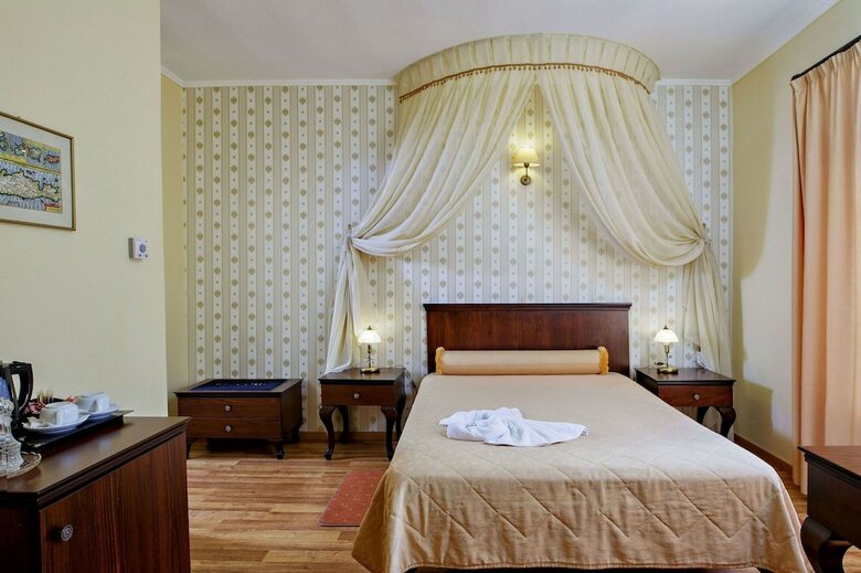 Halepa Hotel