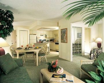 Hotel Aston At The Maui Banyan