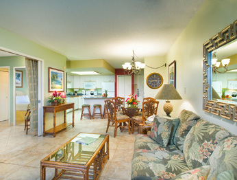Hotel Aston At The Maui Banyan