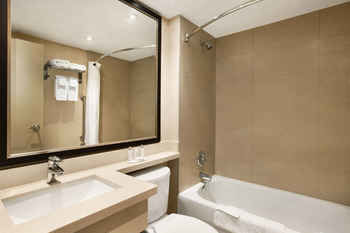 Hotel Travelodge Toronto East