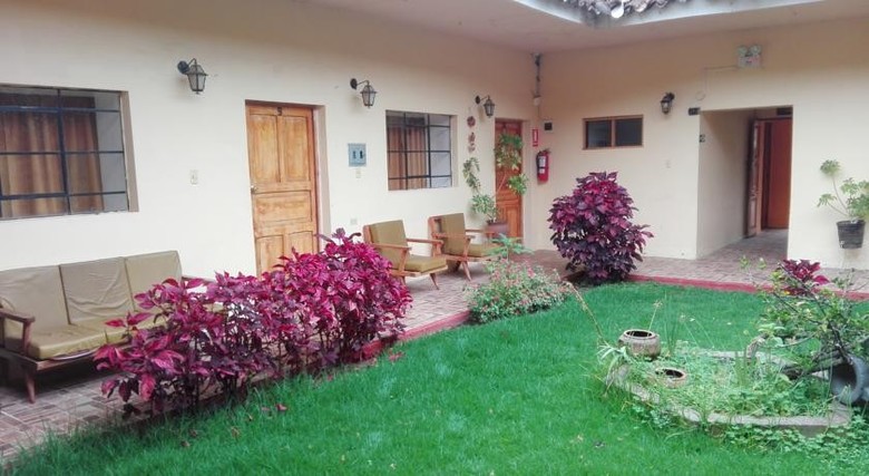 Hostal Buganvilla