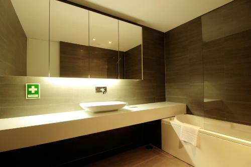 Hostal Deluxe Populo Beach Apartments