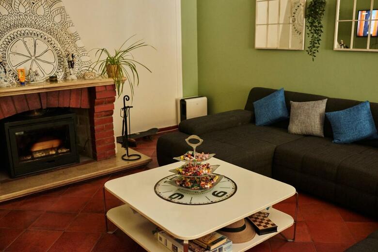 Eco Ljmonade Hostel