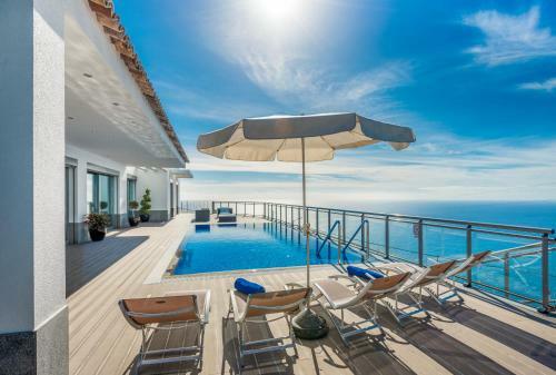 Villa S�o Louren�o - By Mhm