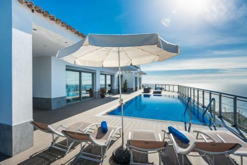 Villa S�o Louren�o - By Mhm