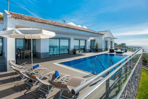 Villa S�o Louren�o - By Mhm