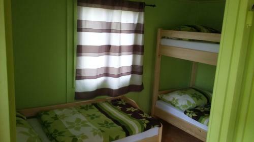 Hostal Restaurace A Penzion Blu?ina