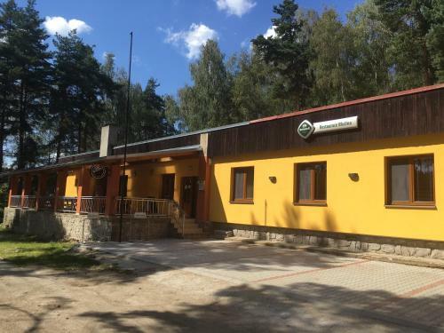 Hostal Restaurace A Penzion Blu?ina