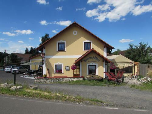Hostal Pension Kamenn� Dv?r