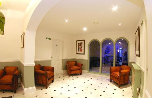 Hotel Commonwood Manor