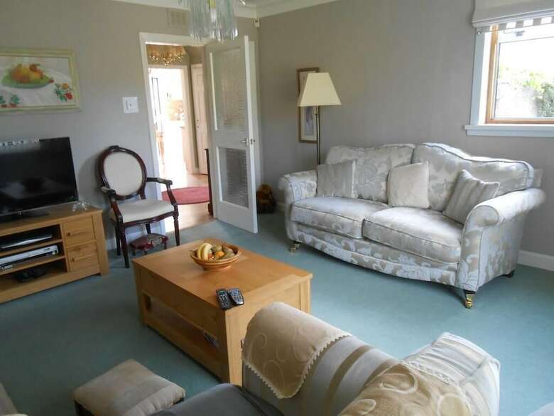 Rose Villa Bed And Breakfast
