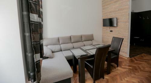 Apartamento Poarta Schei Residence