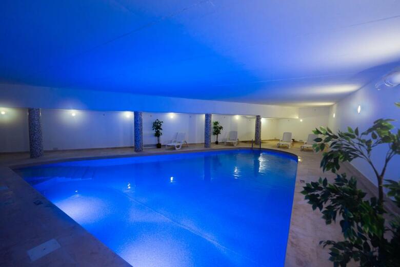 Primera Hotel