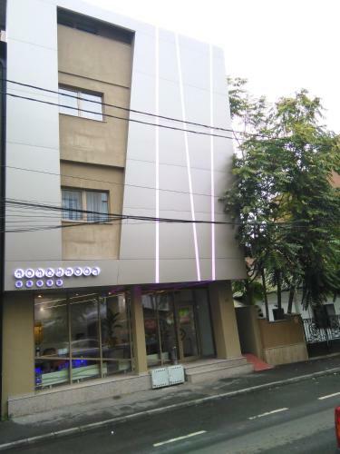 Hotel Christina Plus