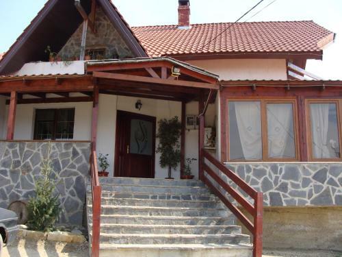 Hotel Pensiunea Taverna Bucium