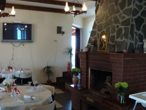 Hotel Pensiunea Taverna Bucium