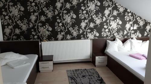 Hostal Pension Rozeclas