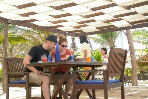 Hotel Dolphin Beach Alankuda