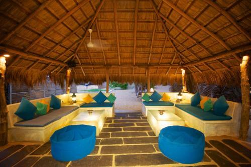 Hotel Dolphin Beach Alankuda