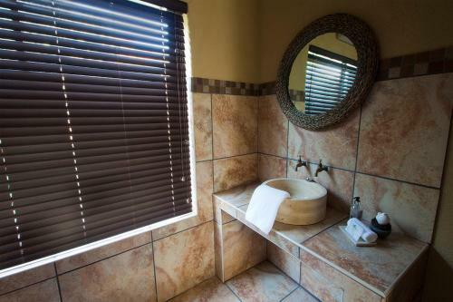 Hostal Ithaba Falls Guest Farm